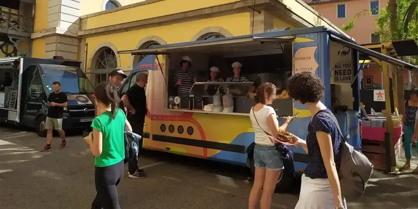 Le Sous-Marin Jaune