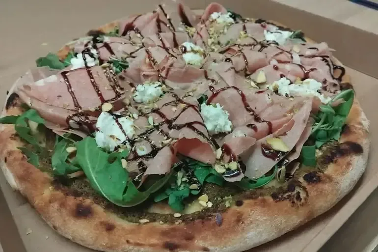 M'A Pizza